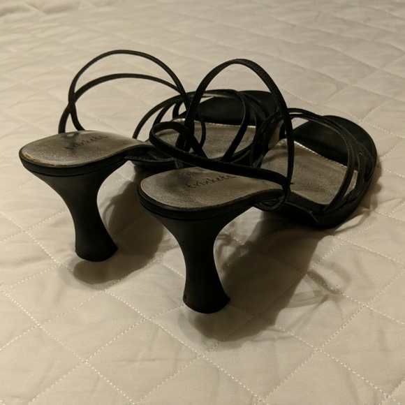 High Heel Dress Shoes- 9.5M - Picture 4 of 4